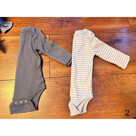cloud island 0-3 months long sleeve one pieces set of 2 nwot grey white - Picture 4 of 4